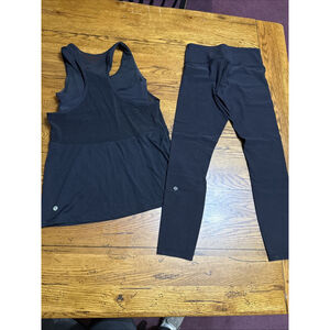 Lululemon Navy Black Twist Around Tank. Bra & Tank Combo. Size 4 Leggings LL73